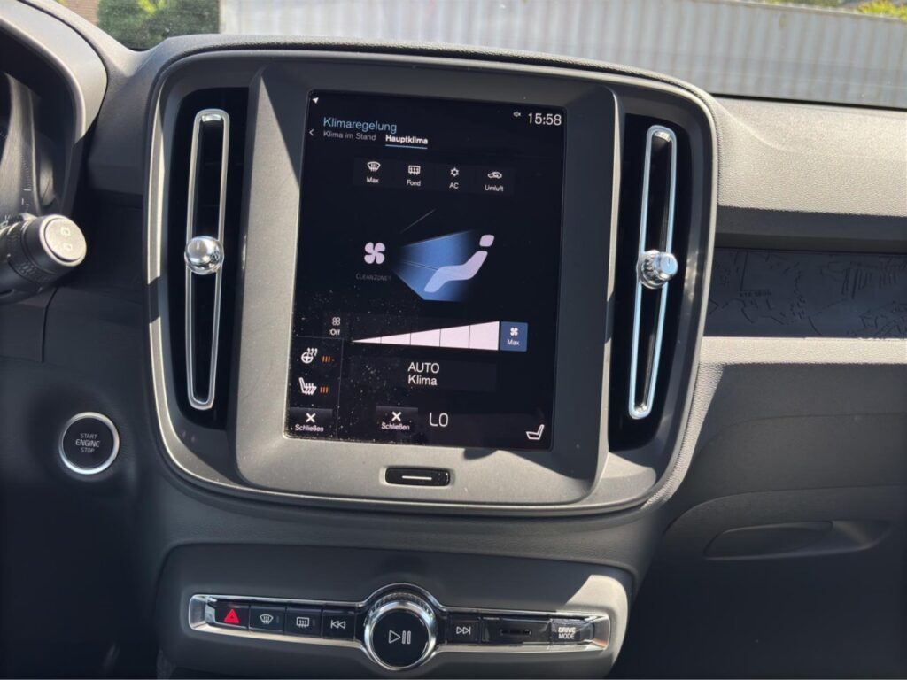 Volvo XC40 T4 Essential Plug-In Hybrid/Navi/hzb.LK/GJR – Bild 19