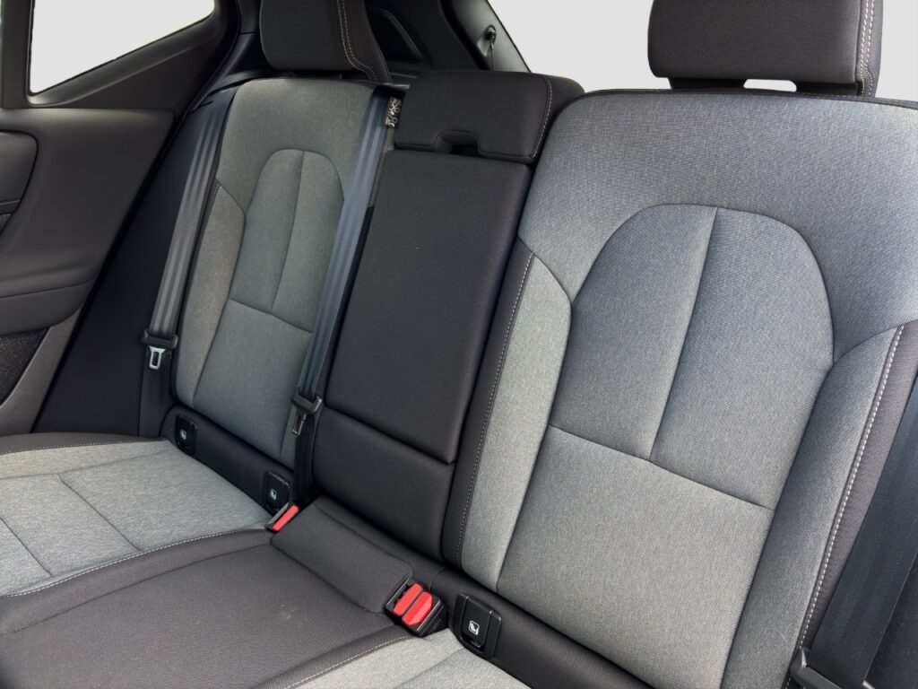 Volvo XC40 B3 Plus Dark/Navi/360Kam/hzb.FS/19Zoll+GJR – Bild 14