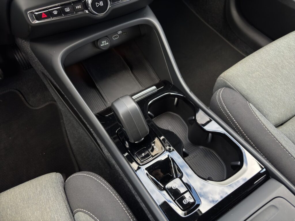 Volvo XC40 B3 Plus Dark/Navi/360Kam/hzb.FS/19Zoll+GJR – Bild 19