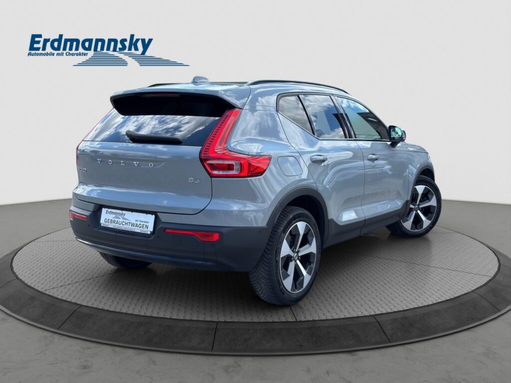 Volvo XC40 B3 Plus Dark/Navi/360Kam/hzb.FS/19Zoll+GJR – Bild 4