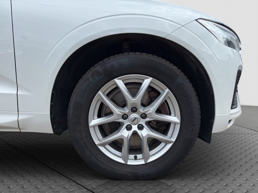 Volvo XC60 B4 Momentum Pro/Navi/LED/AHK/Kam/LHZ/hzb.FS – Bild 16