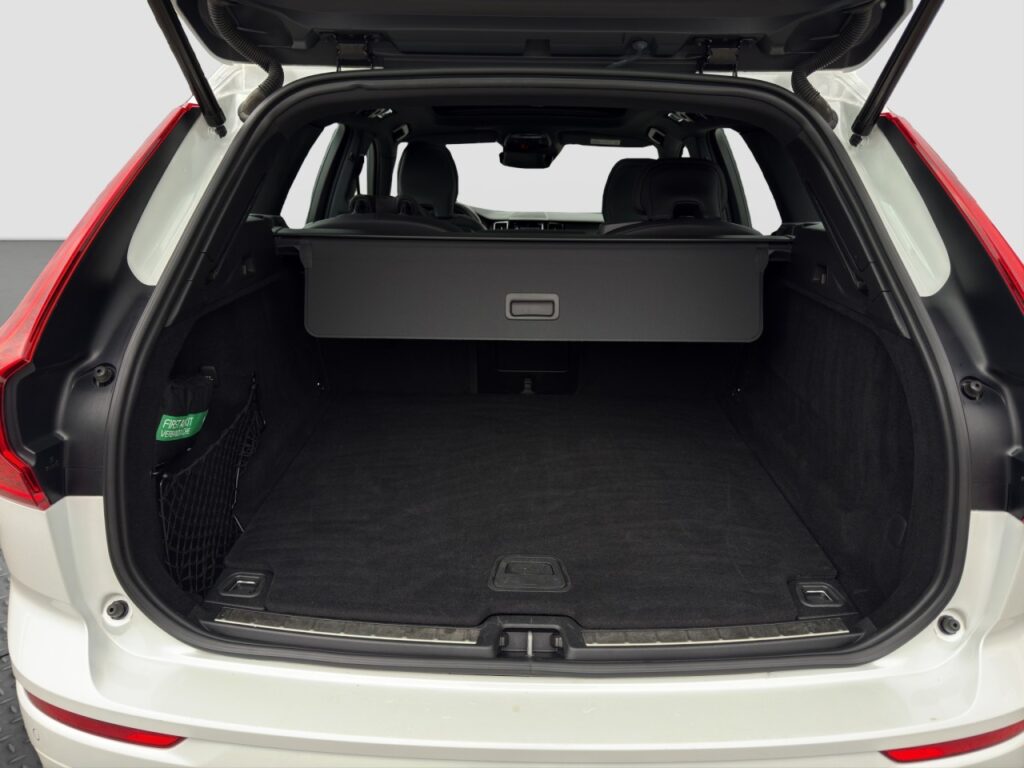Volvo XC60 B4 R-Design/Nappa/Navi/Pano/Xenium-Paket – Bild 16