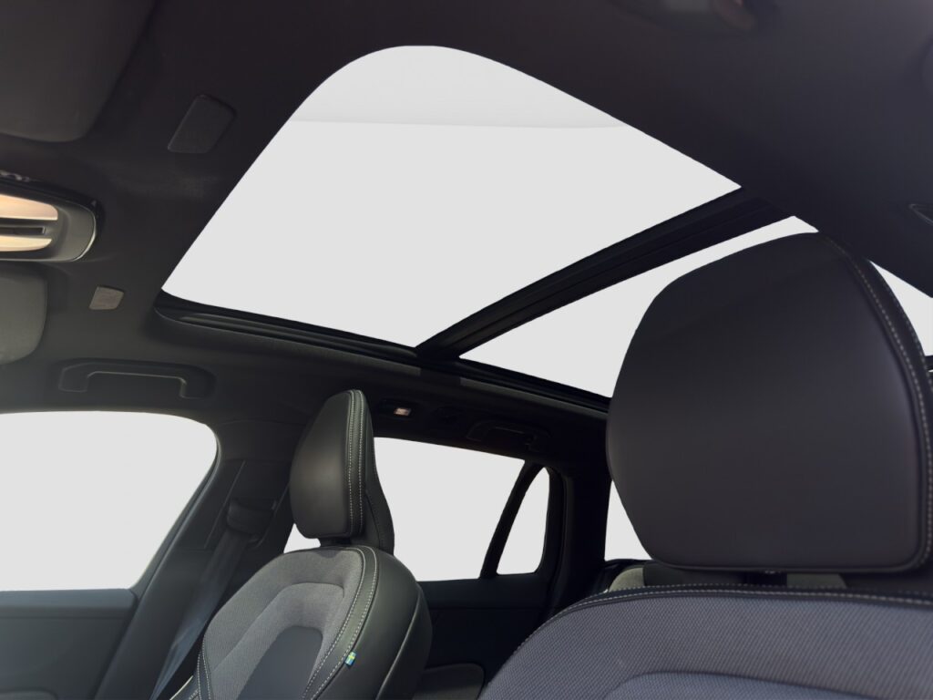 Volvo V60 T8 Ultra Dark Plug-In Hybrid AWD/Pano/360Kam – Bild 15