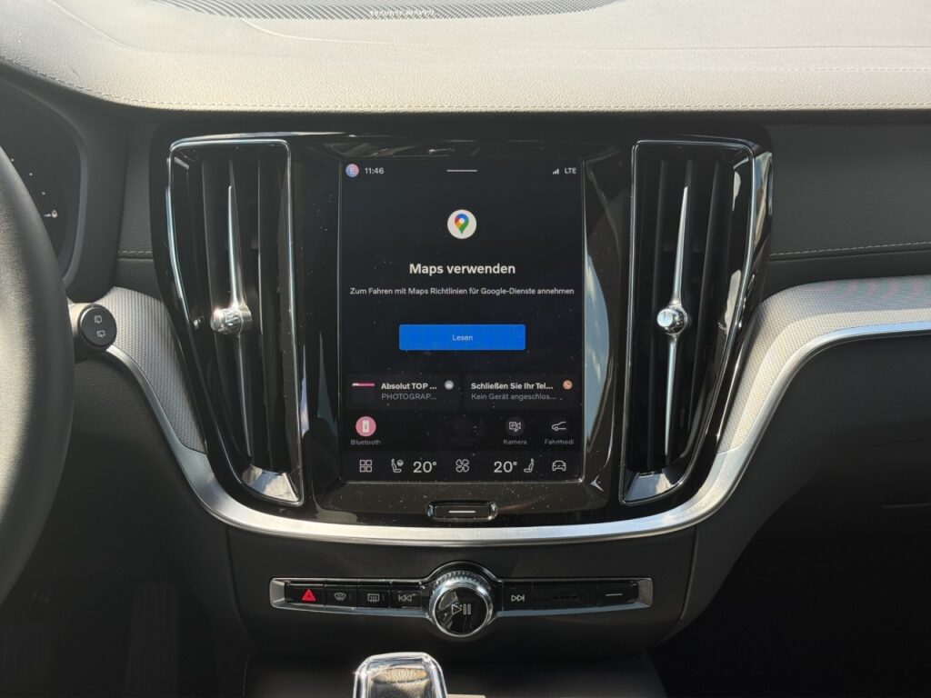 Volvo V60 T8 Ultra Dark Plug-In Hybrid AWD/Pano/360Kam – Bild 9