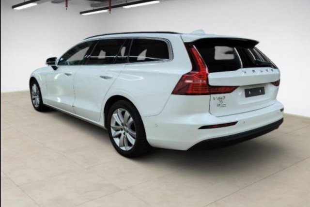Volvo V60 B4 Core/Navi/LED/Kamera/hzb.LK/BLIS/el.HKL – Bild 2