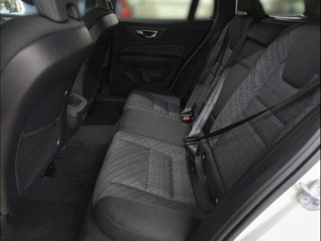 Volvo V60 B4 Core/Navi/LED/Kamera/hzb.LK/BLIS/el.HKL – Bild 5