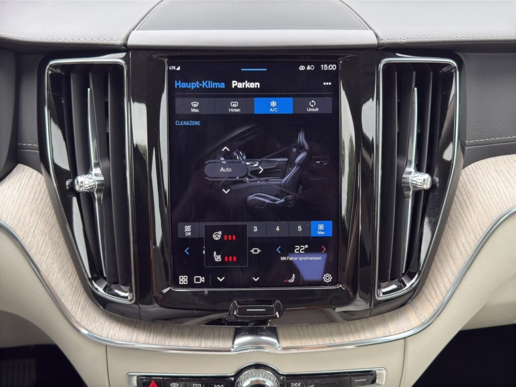 Volvo XC60 B5 Inscription AWD/AHK/Standhz/Kam/Four-C – Bild 23