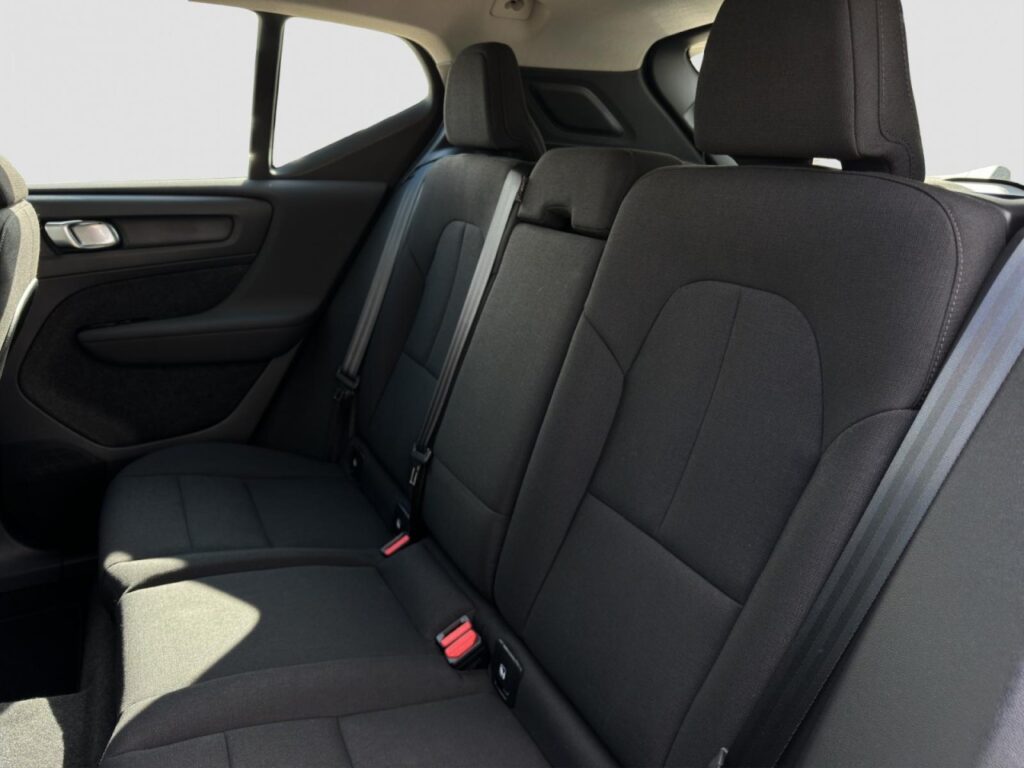 Volvo XC40 T4 Essential Plug-In Hybrid/Navi/Kam/GJR – Bild 13