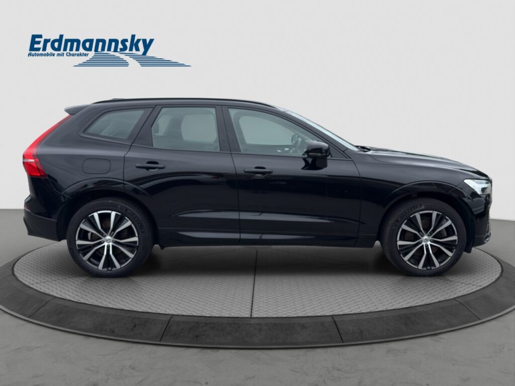 Volvo XC60 B5 Ultimate Dark AWD/AHK/Pano/StHz/360K/HuD – Bild 6