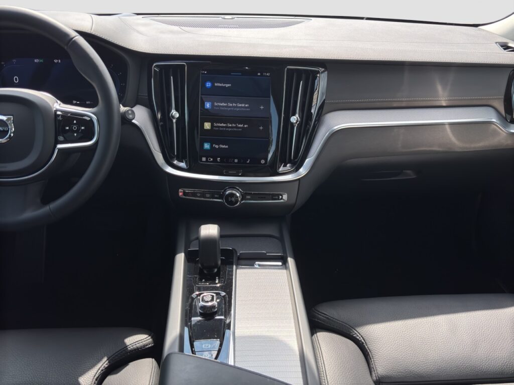 Volvo V60 B4 Cross Country Ultimate AWD/AHK/Pano/StHz – Bild 10