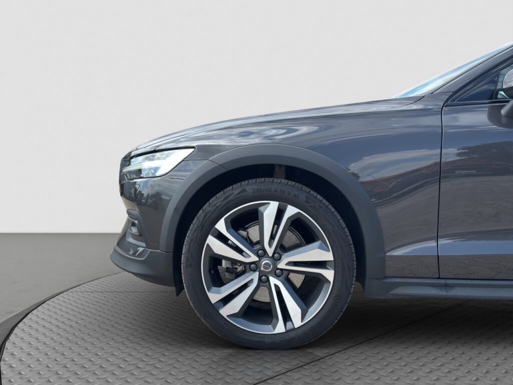 Volvo V60 B4 Cross Country Ultimate AWD/AHK/Pano/StHz – Bild 18
