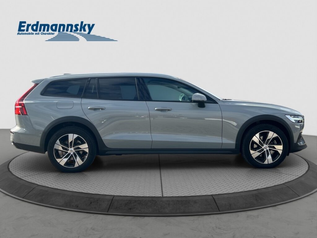 Volvo V60 B4 Cross Country Plus AWD/Leder/BLIS/hzb.FS – Bild 6