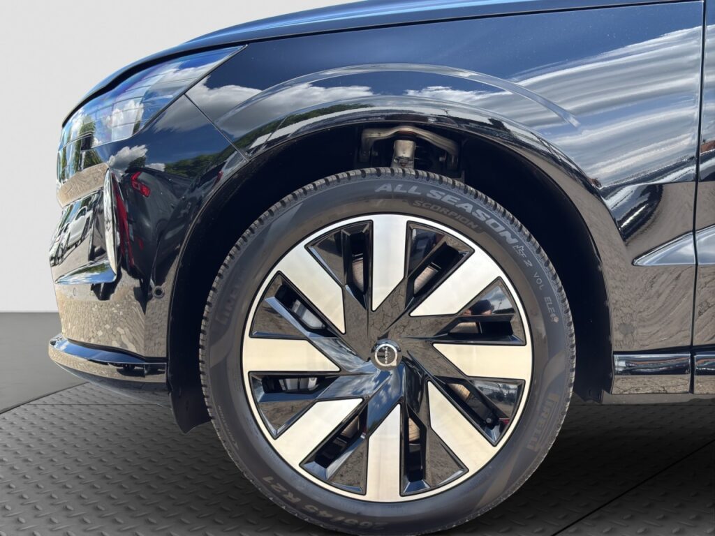 Volvo EX90 Plus Twin Engine AWD Executive Edition – Bild 17