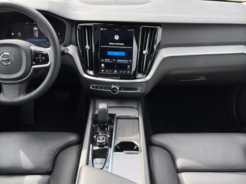 Volvo V60 B4 Plus Dark/Pano/AHK/Business-Paket/19Zoll – Bild 10
