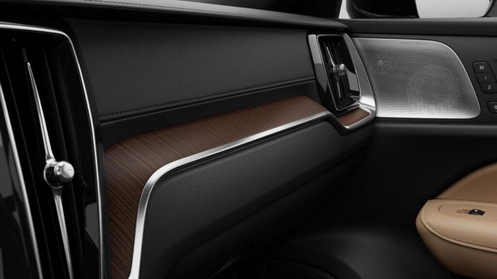 Volvo V60 T8 Ultra Dark Plug-In Hybrid/Bowers&Wilkins – Bild 10