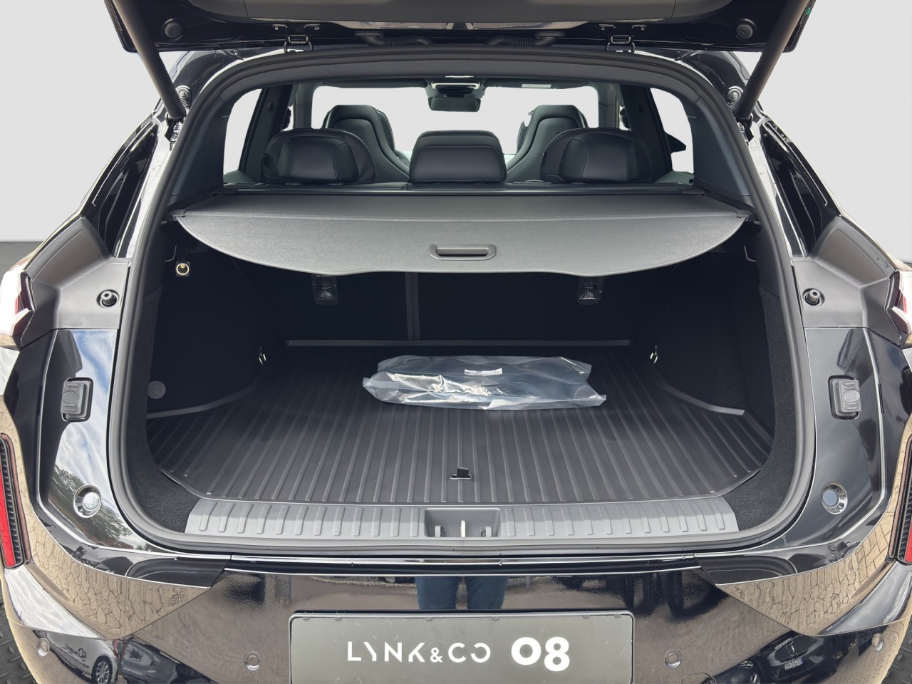Lynk & Co 08 Core PHEV LED/PANO/el. Sitze/360 Grad Kamera – Bild 17