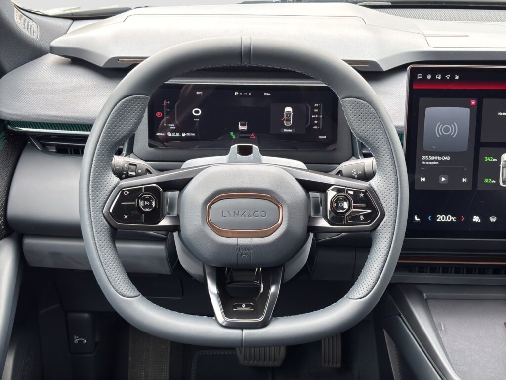 Lynk & Co 08 Core PHEV LED/PANO/el. Sitze/360 Grad Kamera – Bild 8