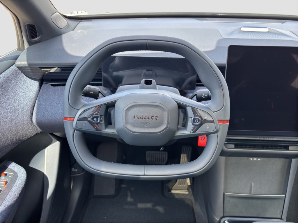 Lynk & Co 02 Core/LED/NAVI/PANO/Sitzhzg – Bild 7