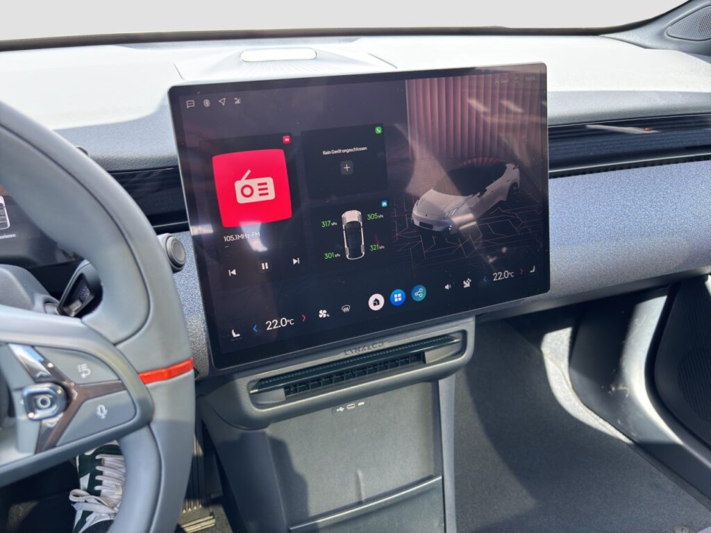 Lynk & Co 02 Core/LED/NAVI/PANO/Sitzhzg – Bild 9