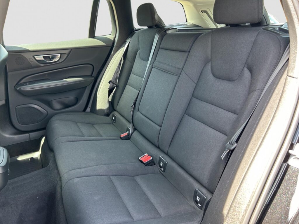 Volvo V60 B4 CC Pro AWD/Navi/LED/Kam/StHz/HuD/19Zoll – Bild 13