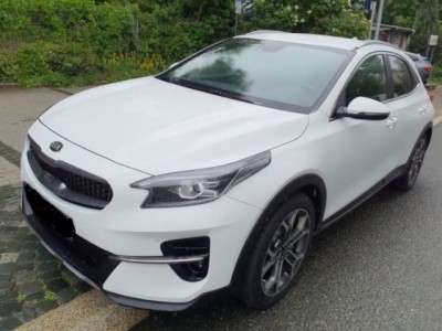 Kia XCeed 1.5 T-GDI Xdition/Navi/AHK/Exclusiv-Paket – Bild 1