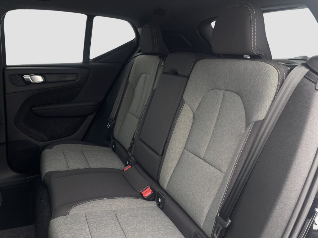 Volvo XC40 B3 Plus Black Edition/360/Frontscheibenhzg – Bild 15