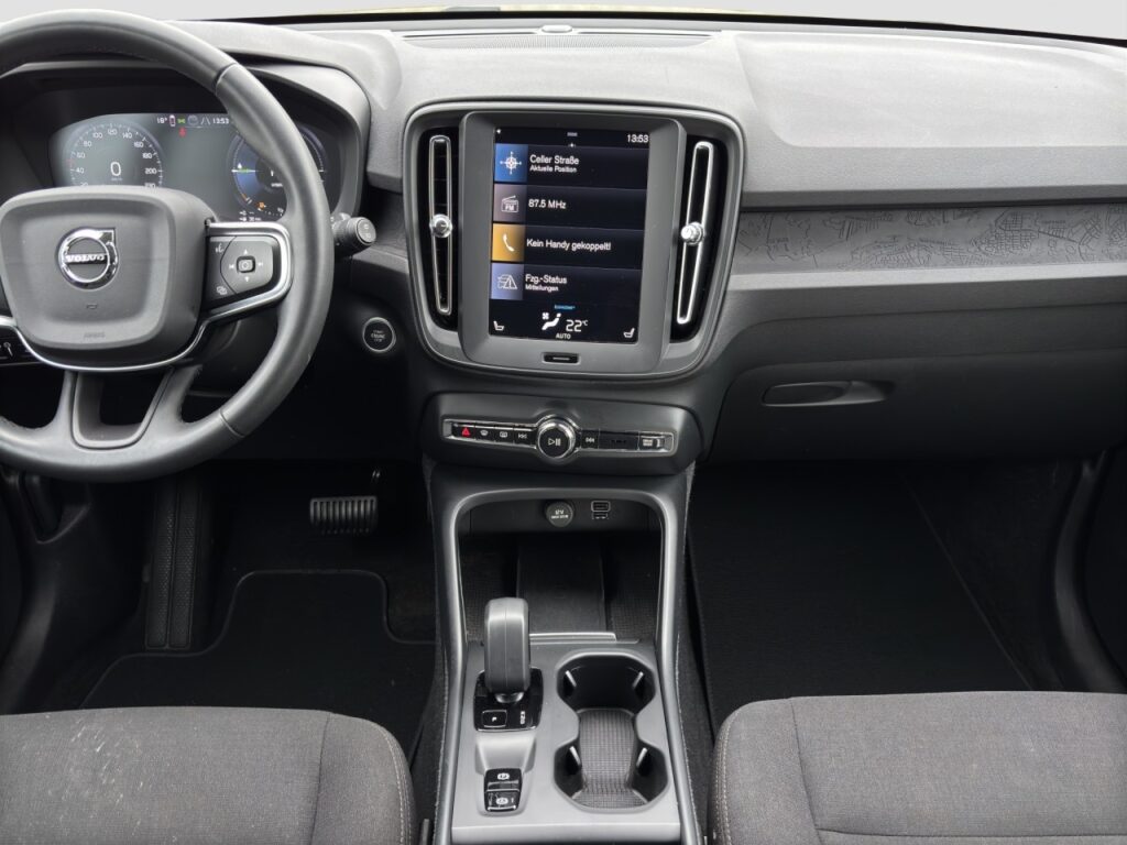 Volvo XC40 T4 Essential Plug-In Hybrid/Navi/hzb.LK/GJR – Bild 10