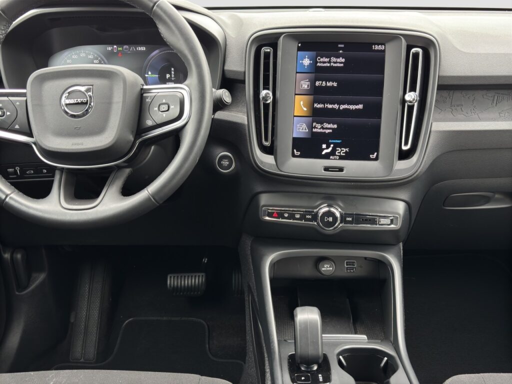 Volvo XC40 T4 Essential Plug-In Hybrid/Navi/hzb.LK/GJR – Bild 11