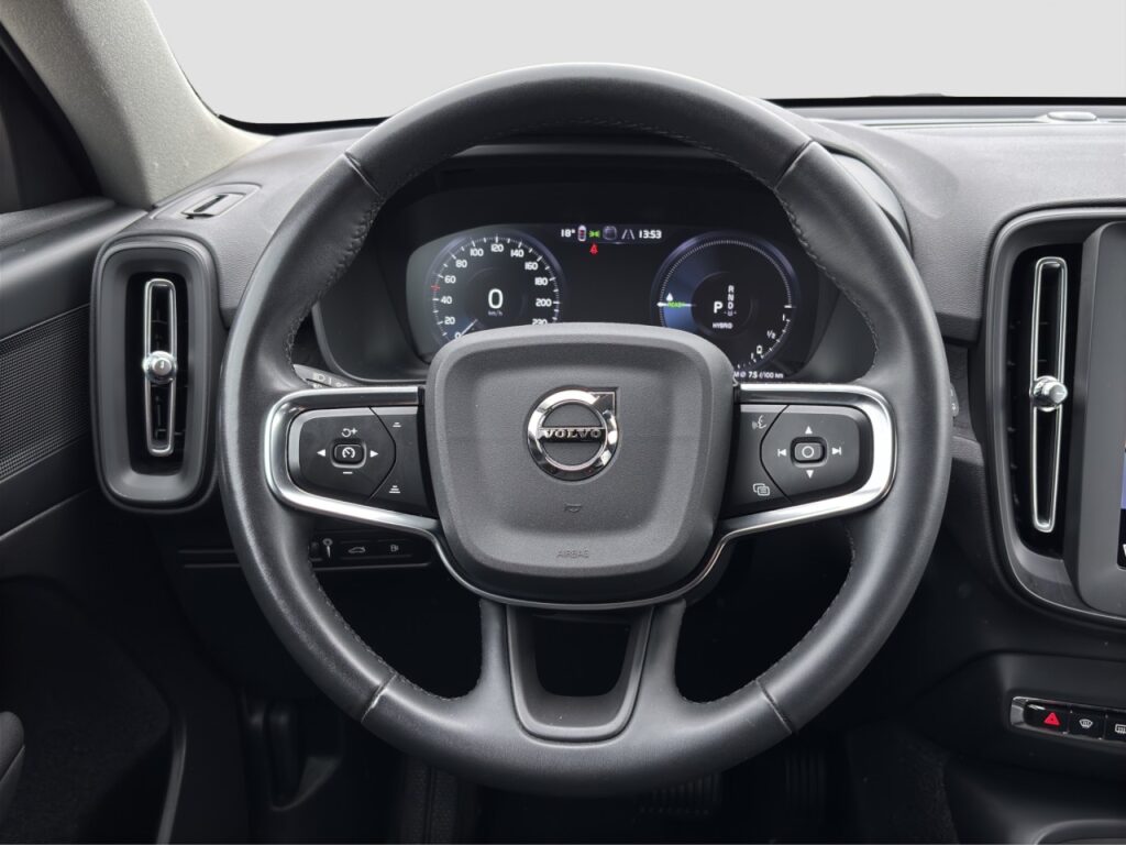 Volvo XC40 T4 Essential Plug-In Hybrid/Navi/hzb.LK/GJR – Bild 7