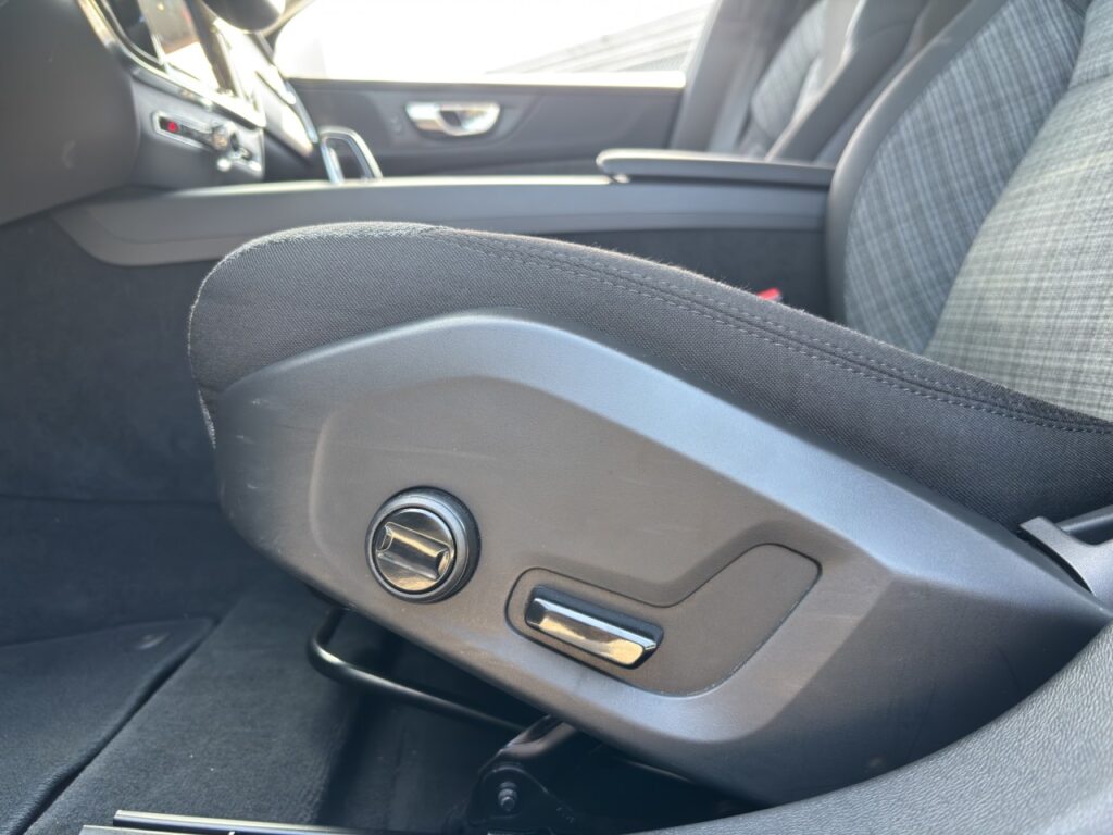 Volvo V60 B4 Core/Navi/LED/Kamera/hzb.LK/BLIS/el.HKL – Bild 15