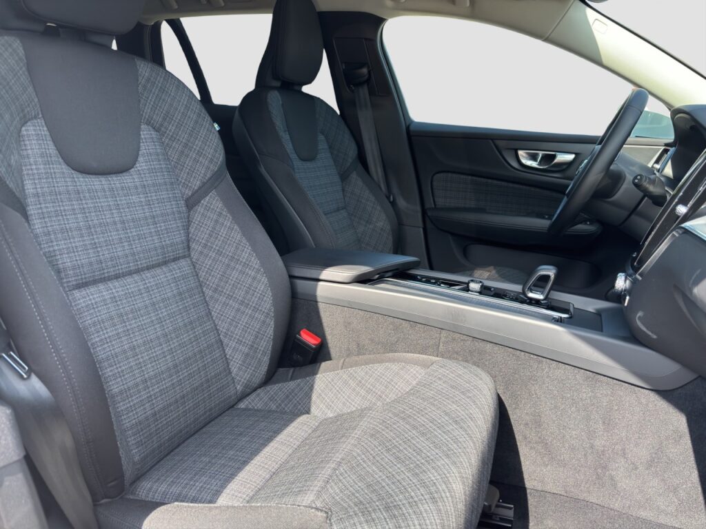 Volvo V60 B4 Core/Navi/LED/Kamera/hzb.LK/BLIS/el.HKL – Bild 17