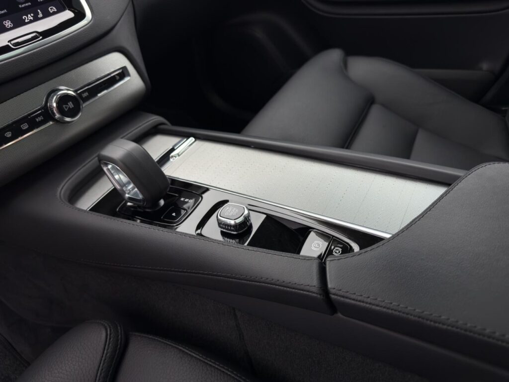 Volvo XC90 B5 Diesel Ultimate Dark AWD/Standhzg/360Kam – Bild 19