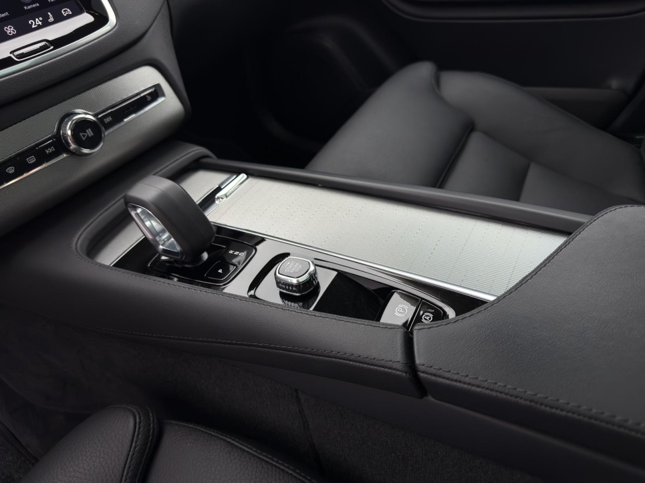 Volvo XC90 B5 Diesel Ultimate Dark AWD/Standhzg/360Kam – Bild 19