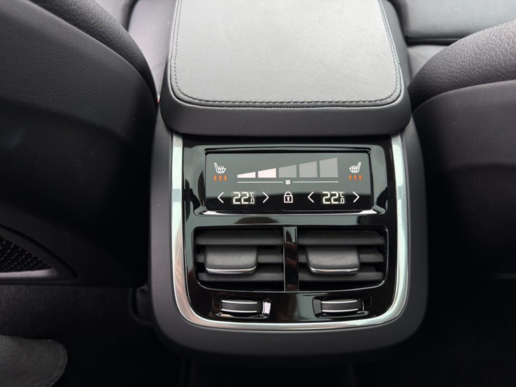 Volvo XC90 B5 Diesel Ultimate Dark AWD/Standhzg/360Kam – Bild 20