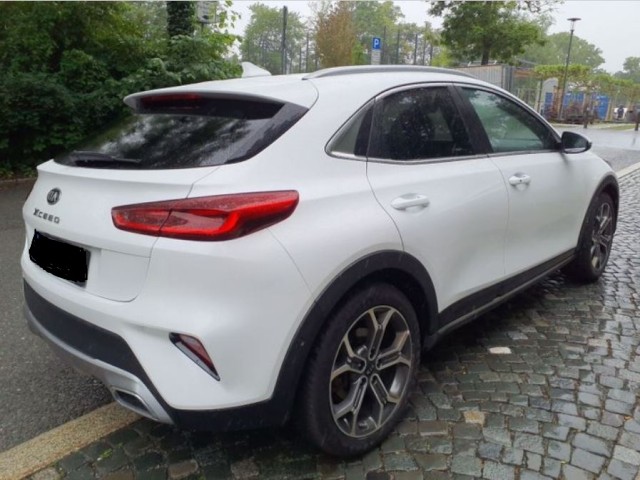Kia XCeed 1.5 T-GDI Xdition/Navi/AHK/Exclusiv-Paket – Bild 2