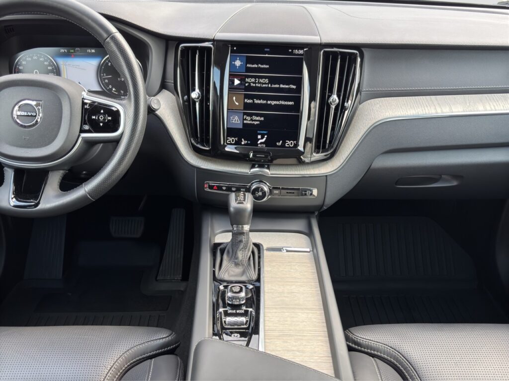 Volvo XC60 D4 Inscription/Nappa/Massage/LED/Kam/Four-C – Bild 10