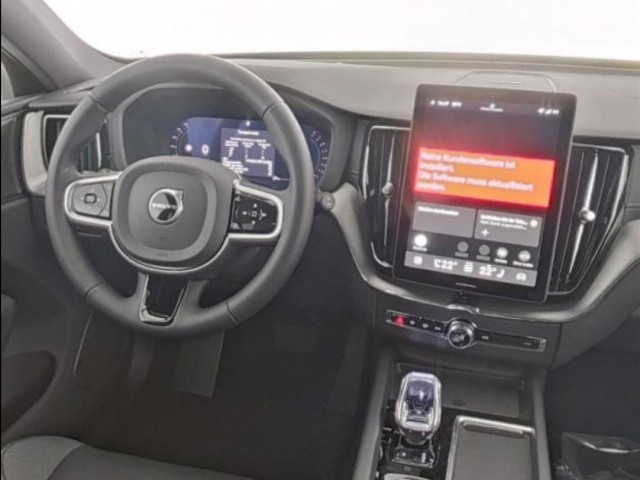 Volvo XC60 B5 Ultra Black Edition AWD/Pano/AHK/HuD/H&K – Bild 5