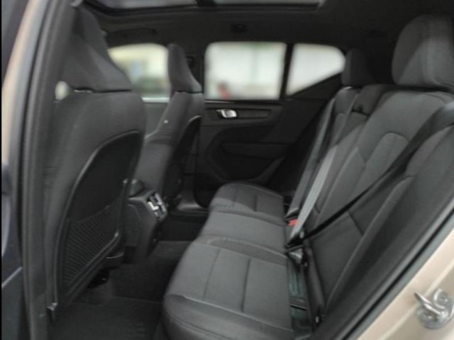 Volvo XC40 Ultimate Twin Electric AWD/Pano/20Zoll+GJR – Bild 9
