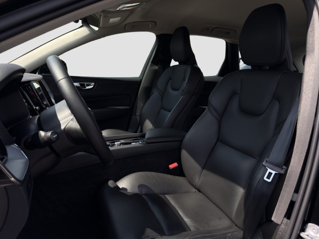 Volvo XC60 B4 Plus Bright Aut./Lenkradhzg/4x Sitzhzg – Bild 13