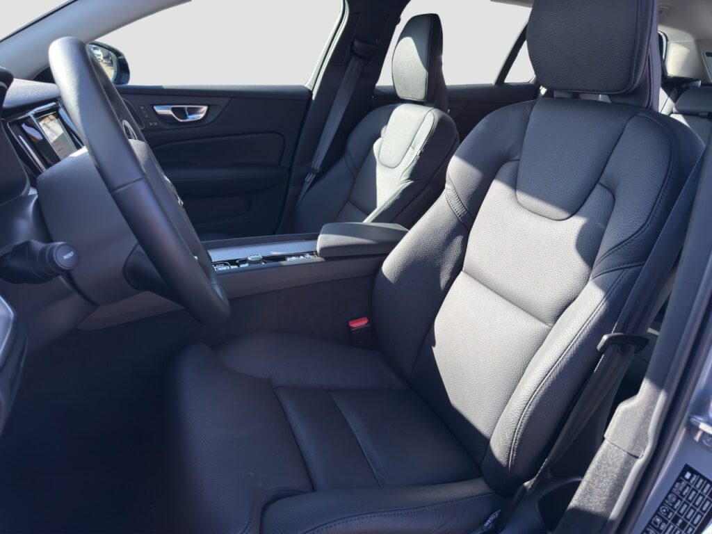 Volvo V60 B4 Plus Dark/Navi/LED/360K/hz.FS/Licht-Paket – Bild 13