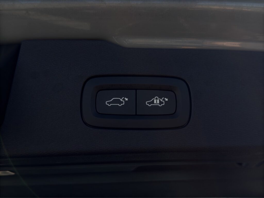 Volvo V60 B4 Plus Dark/Navi/LED/360K/hz.FS/Licht-Paket – Bild 17