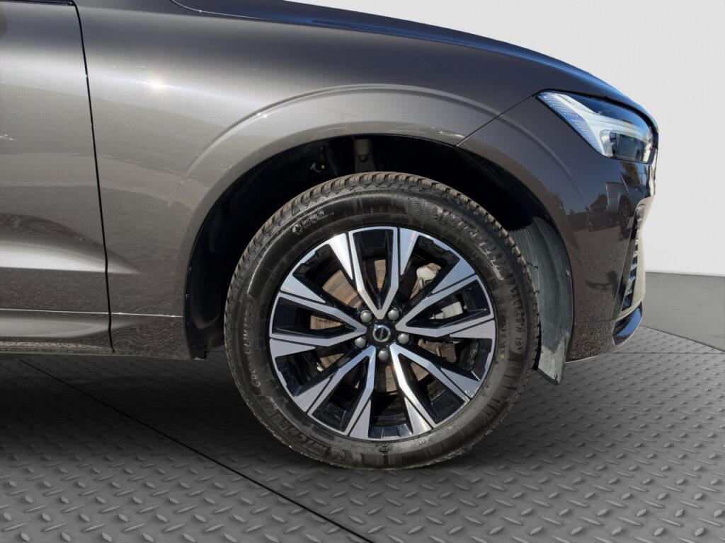 Volvo XC60 B4 Plus Dark AWD/Navi/LED/AHK/Standhz/GJR – Bild 16
