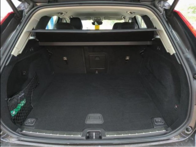 Volvo XC60 B4 Plus Dark AWD/Navi/LED/AHK/Standhz/GJR – Bild 4