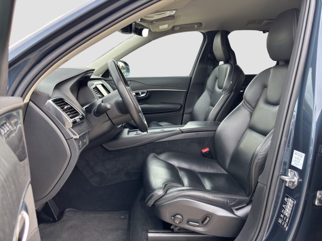Volvo XC90 B5 Inscription AWD/7-Sitzer/AHK/StHz/360Kam – Bild 13