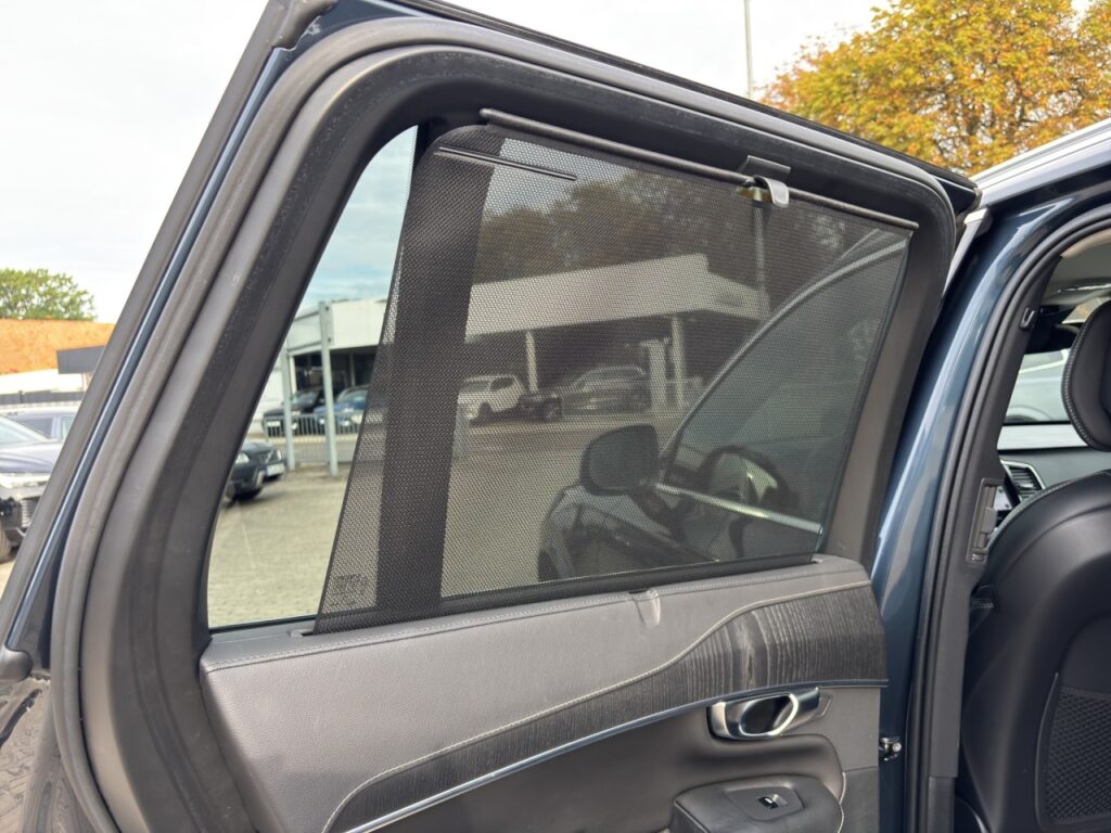 Volvo XC90 B5 Inscription AWD/7-Sitzer/AHK/StHz/360Kam – Bild 18