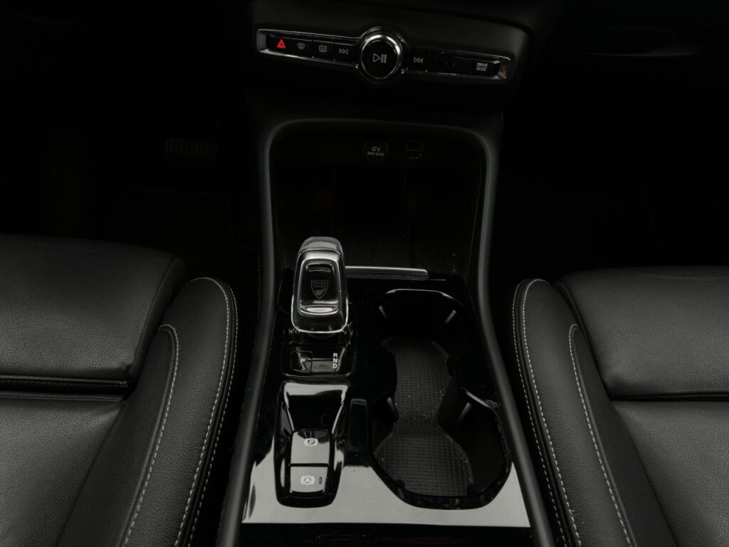 Volvo XC40 D3 Inscription/360Kam/BLIS/el.Sitze/Leder – Bild 10