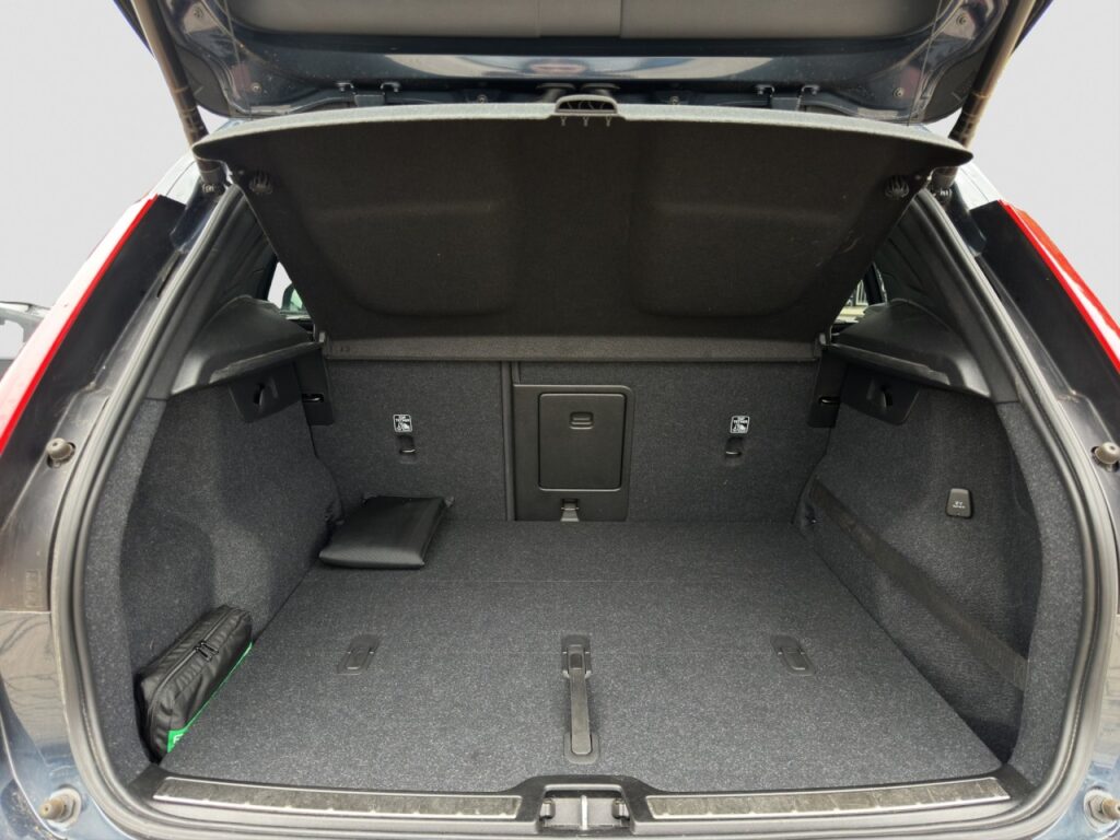 Volvo XC40 D3 Inscription/360Kam/BLIS/el.Sitze/Leder – Bild 14