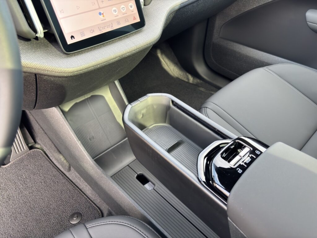 Volvo EX30 P5 Long Range Ultra 22 kW Onboard Charger – Bild 10