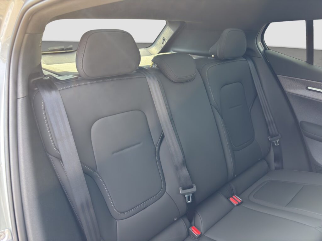 Volvo EX30 P5 Long Range Ultra 22 kW Onboard Charger – Bild 13