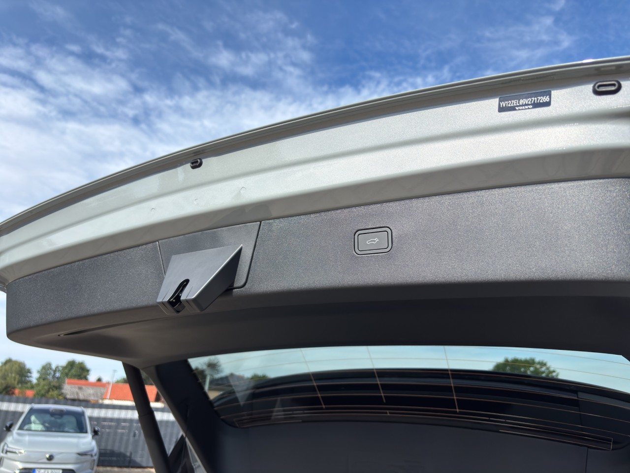 Volvo EX30 P5 Long Range Ultra 22 kW Onboard Charger – Bild 18
